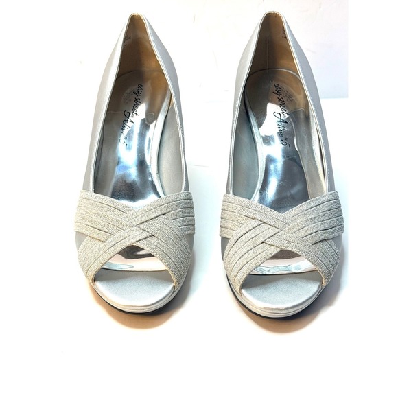 easy street Shoes - Easy Street Women's Lavish Platform Pumps Silver Satin Glitter Size 9M NWT/BOX